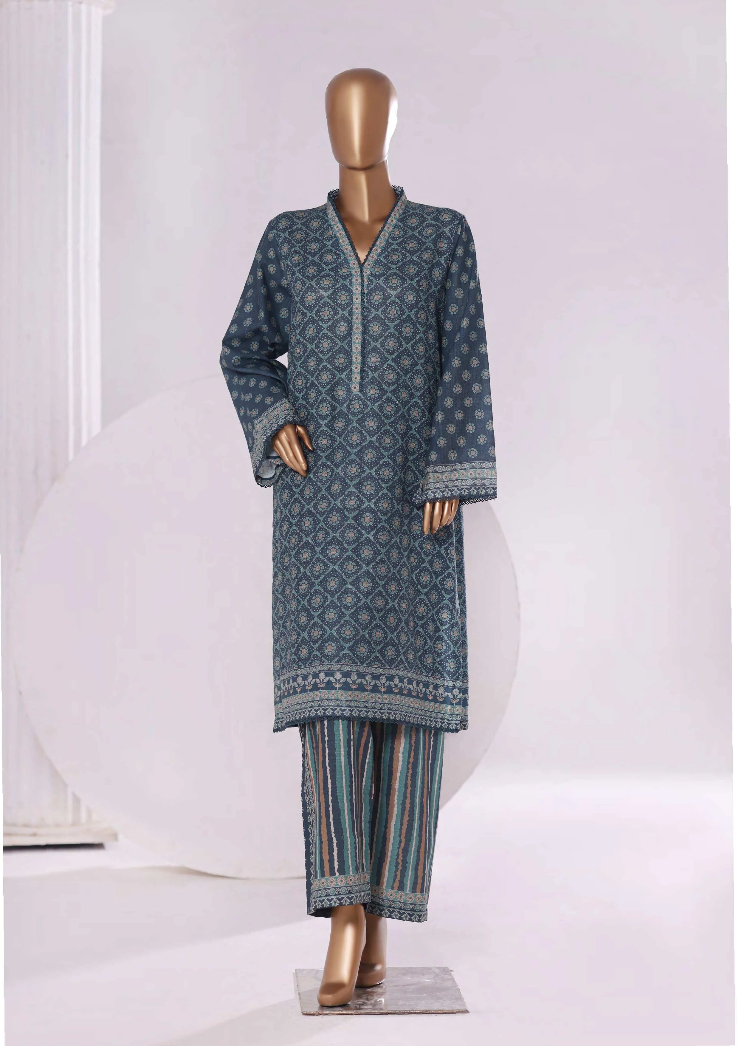 Blue & zink suit front shot