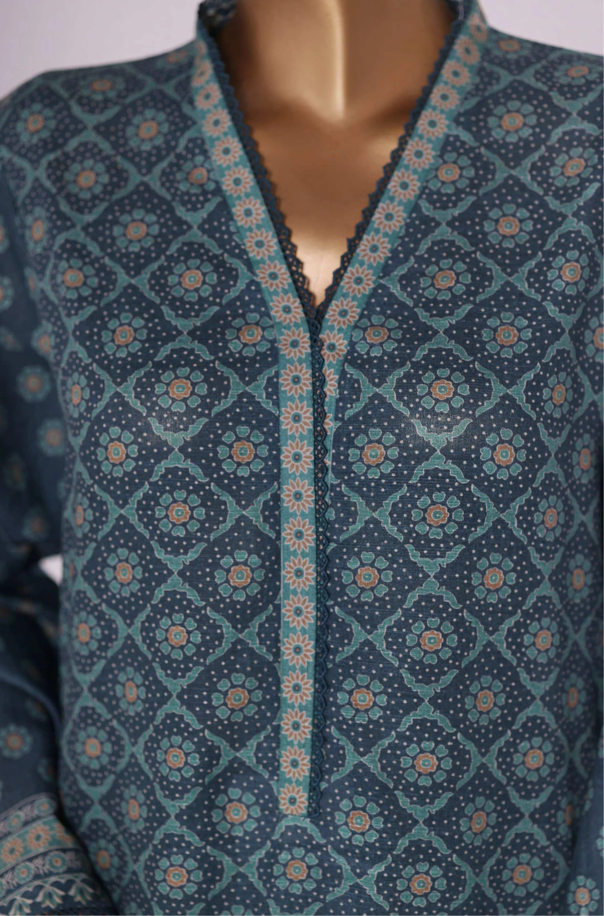 Blue & zink Close Up shot